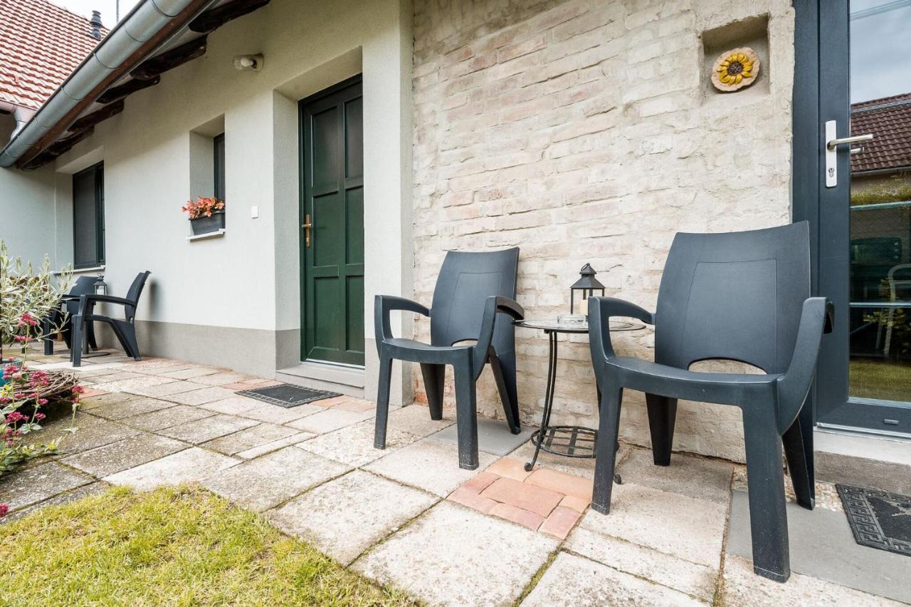 Apartman Ve Dvore Ratiskovice Luaran gambar