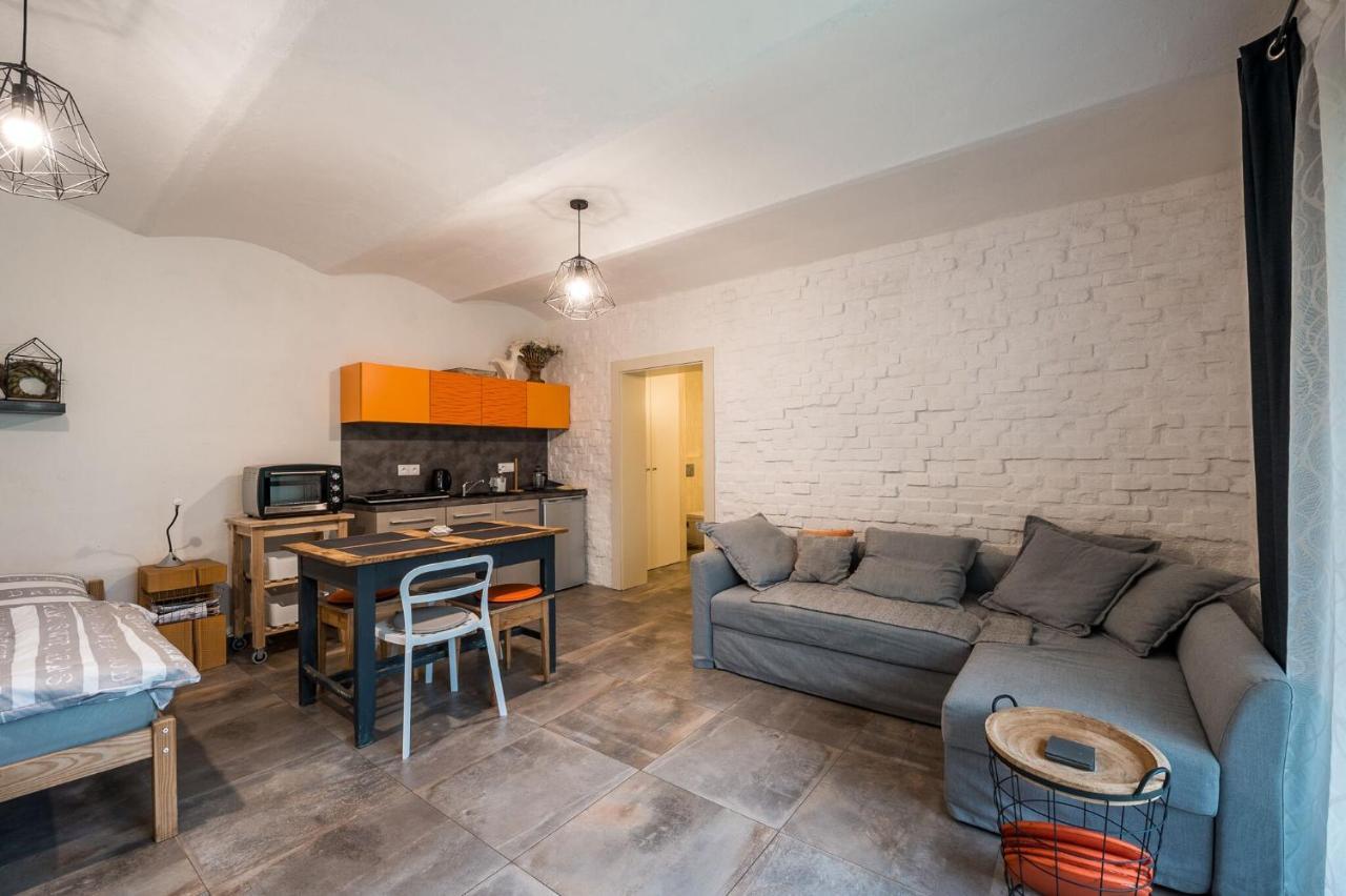 Apartman Ve Dvore Ratiskovice Luaran gambar