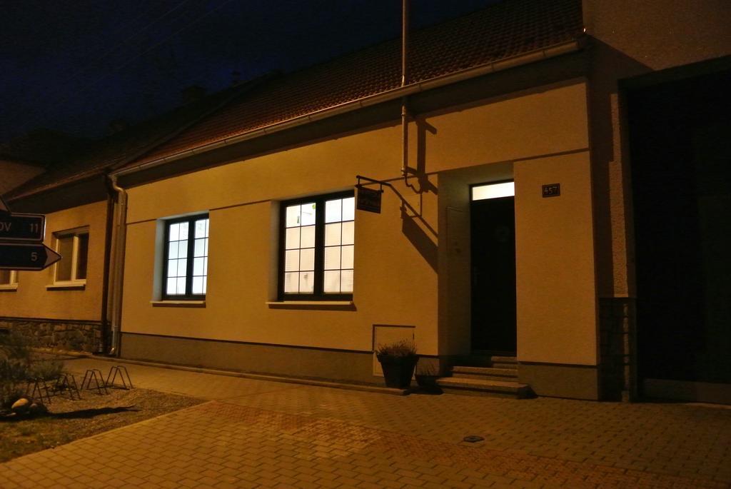 Apartman Ve Dvore Ratiskovice Bilik gambar
